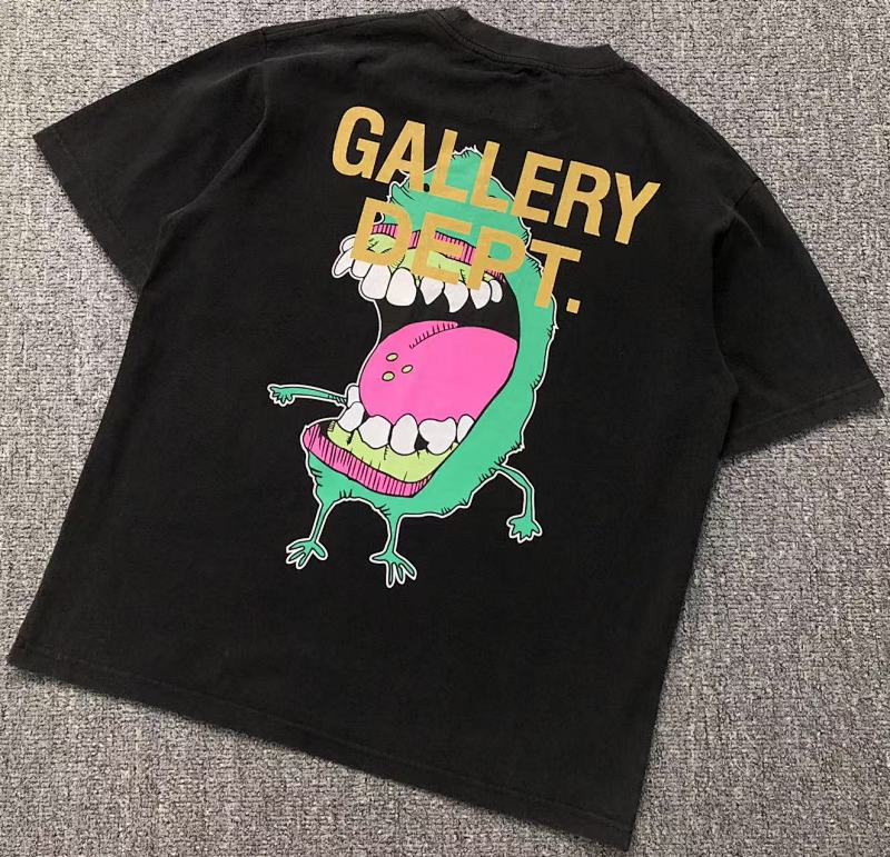 GALLERY DEPT T-SHIRT 211151817（im 170cm 57kg i wear size S in the phot）