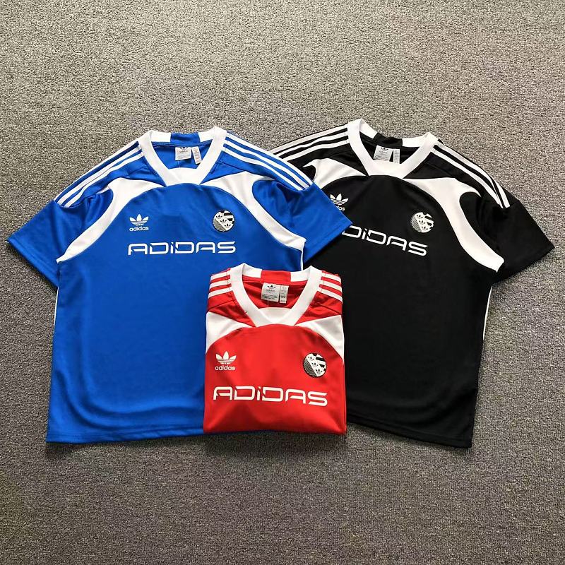 ADIDAS T-SHIRT 4205150398（im 170cm 60kg i wear size L in the phot）