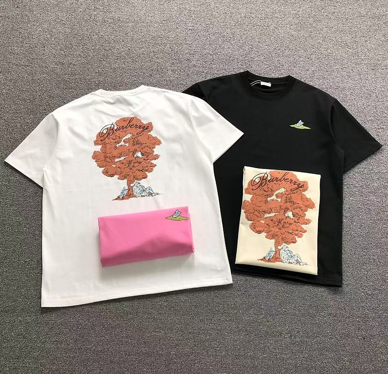 BURBERRY T-SHIRT 2204171301（im 170cm 60kg i wear size XL in the phot）