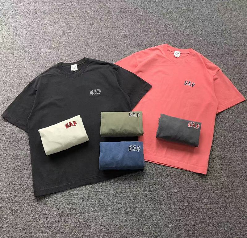 GAP T-SHIRT 41040502617（im 170cm 60kg i wear size L in the phot）