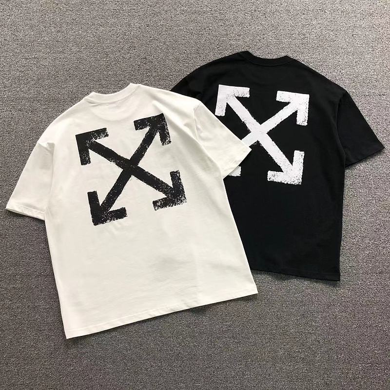 OFF-WHITE T-SHIRT 42051424165（im 170cm 60kg i wear size XS in the phot）