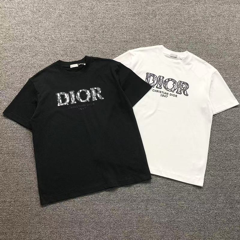 DIOR T-SHIRT 3206110121（im 170cm 60kg i wear size L in the phot）