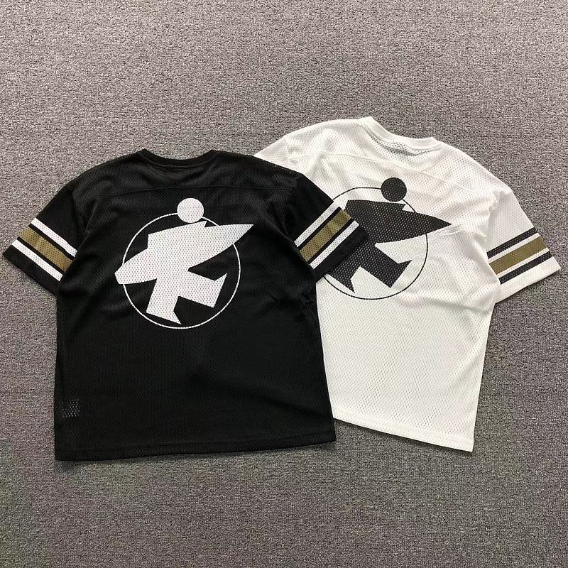 STUSSY T-SHIRT 525253282（im 170cm 60kg i wear size S in the phot）