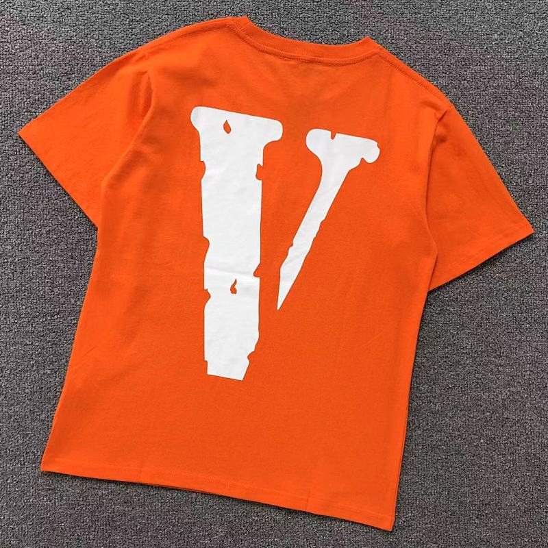 VLONE T-SHIRT 504148491（im 170cm 55kg i wear size S in the phot）