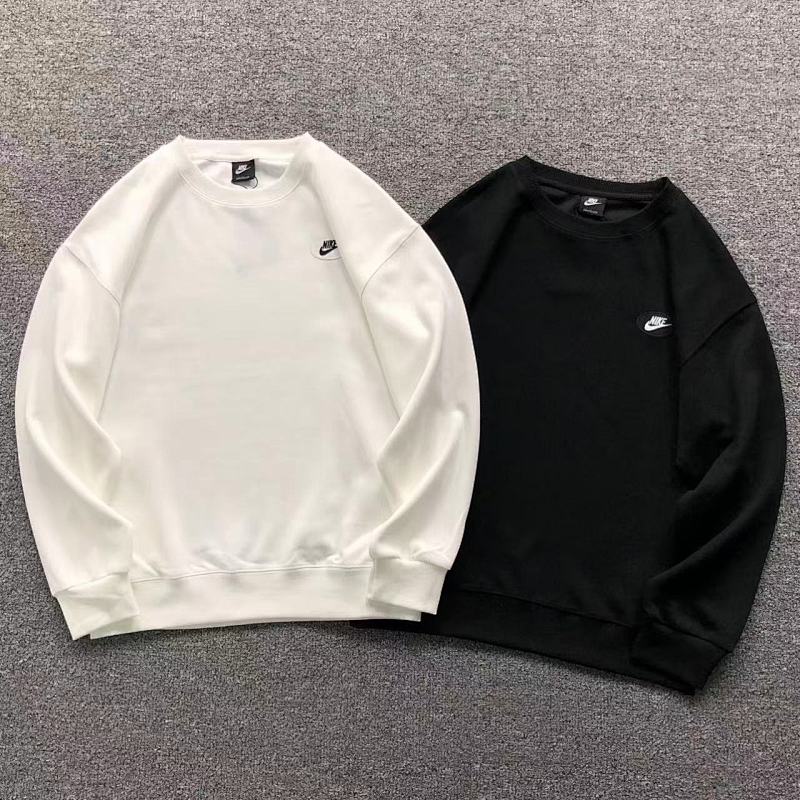 NIKE HOODIE 2111120901（im 170cm 60kg i wear size L in the phot）