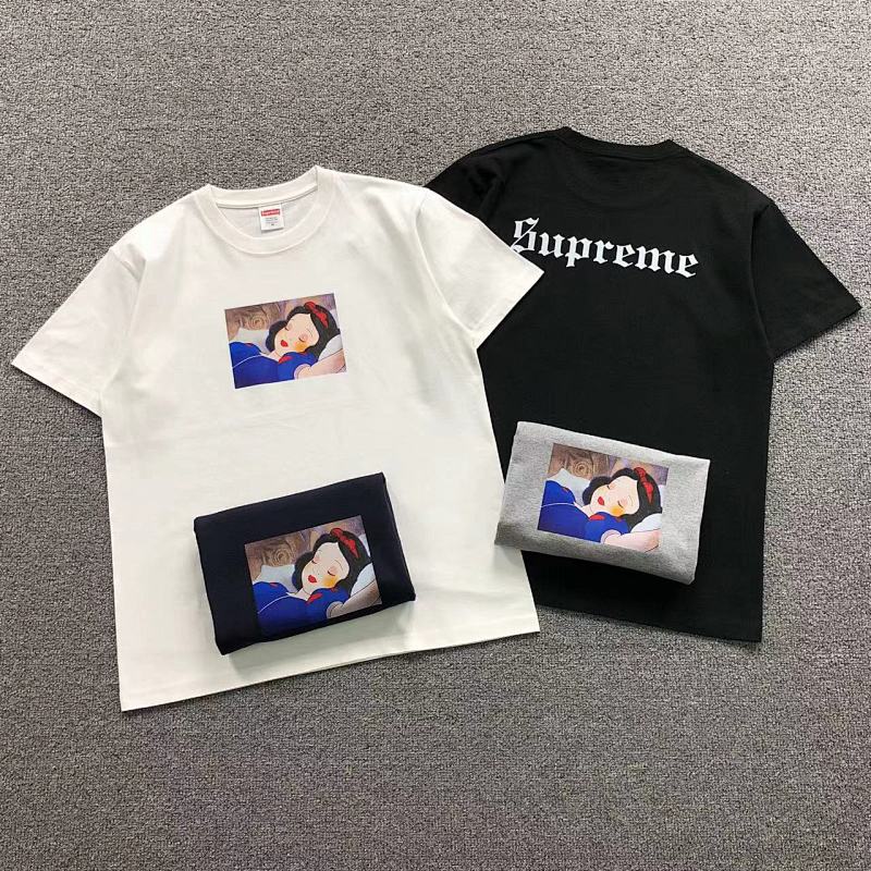 SUPREME T-SHIRT 123120102（im 170cm 60kg i wear size M in the phot）
