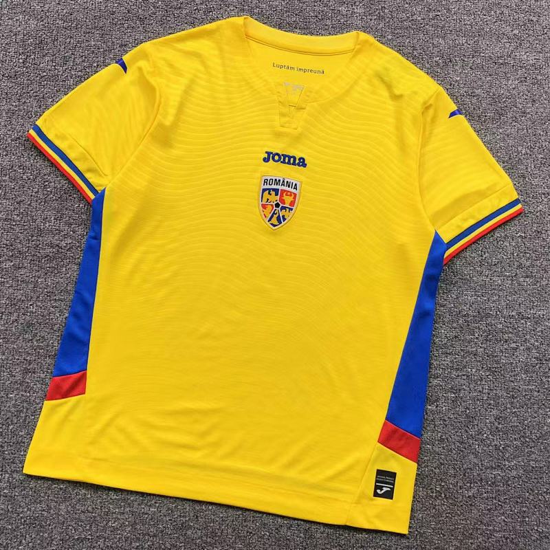 FOOTBALL T-SHIRT 31060120002（im 170cm 60kg i wear size L in the phot）