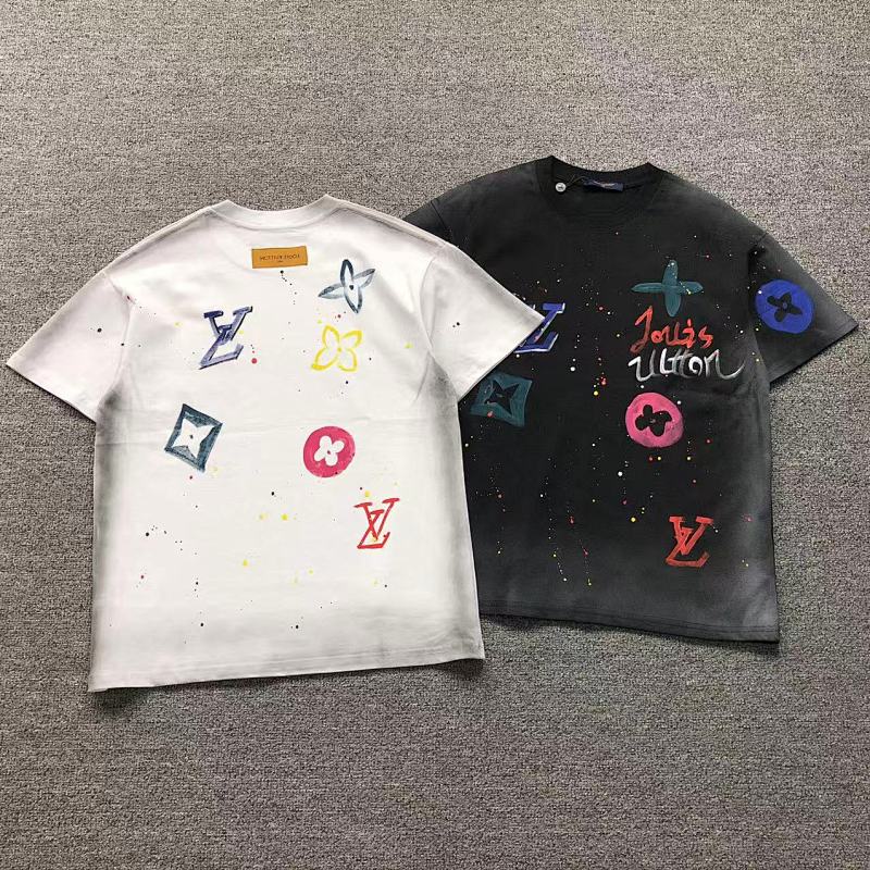 LV T-SHIRT 22032011001（im 170cm 60kg i wear size S in the phot）