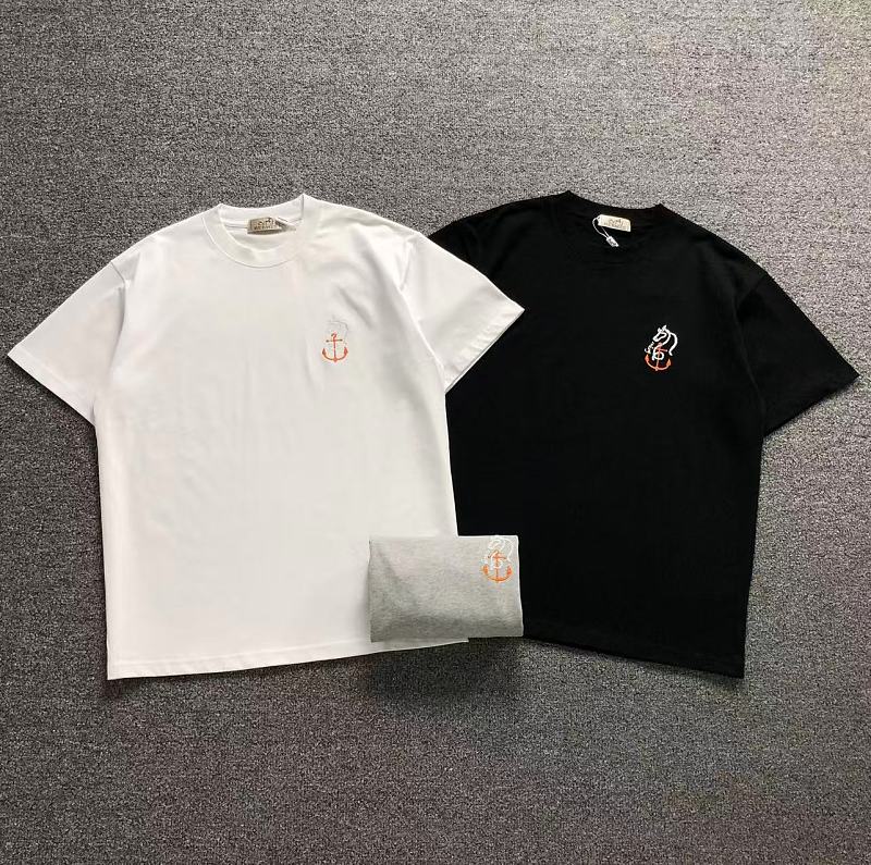 HERMES T-SHIRT 126160560（im 170cm 60kg i wear size XL in the phot）