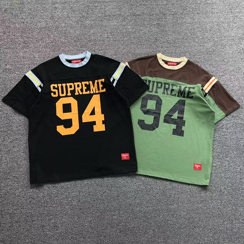 SUPREME T-SHIRT 1107240333（im 170cm 60kg i wear size M in the phot）