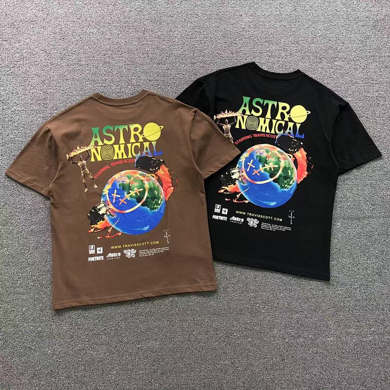 TRAVIS SCOTT T-SHIRT 505219691（im 170cm 60kg i wear size S in the phot）