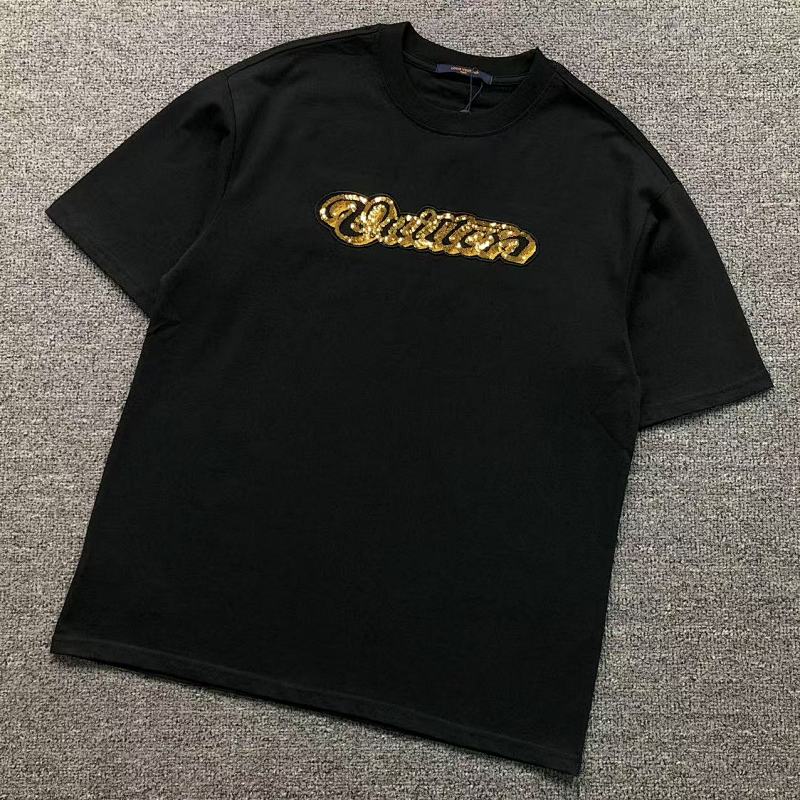 LV T-SHIRT 22032121125 （im 170cm 60kg i wear size M in the phot）