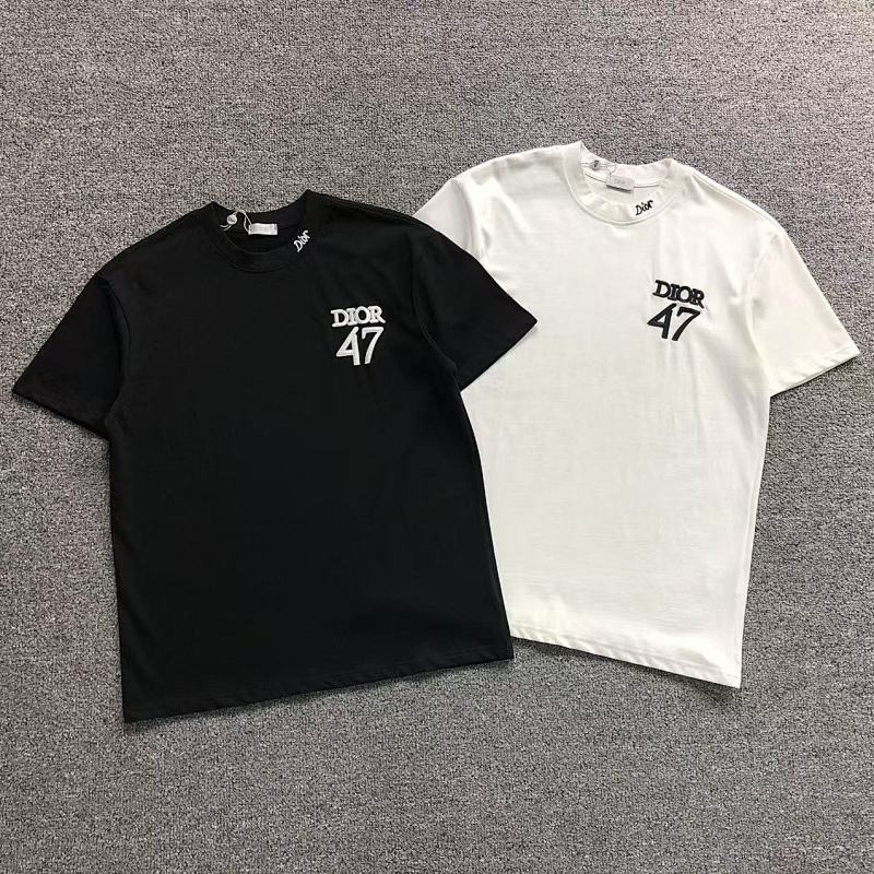 DIOR T-SHIRT 214211915（im 170cm 60kg i wear size M in the phot）