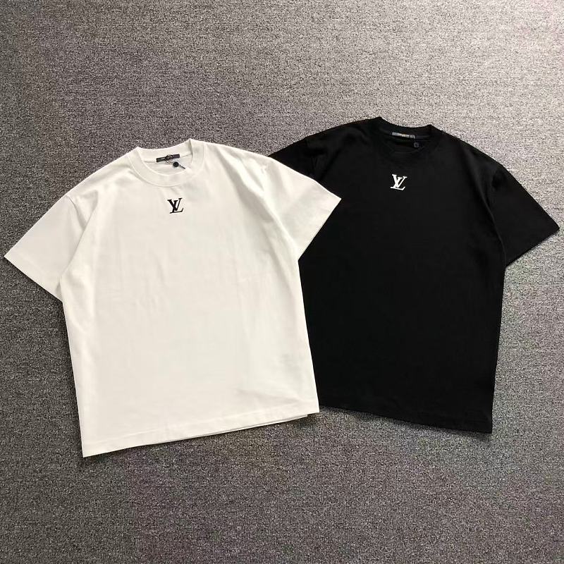 LV T-SHIRT 42061606133（ im 170cm 60kg i wear size 2XL in the phot）