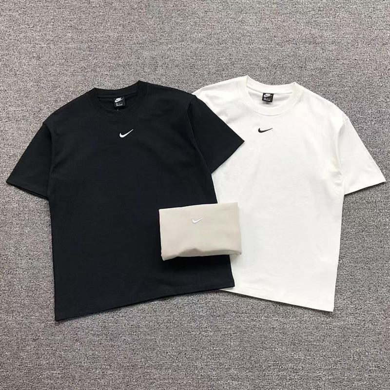 NIKE T-SHIRT 41061039123（im 170cm 60kg i wear size S in the phot）