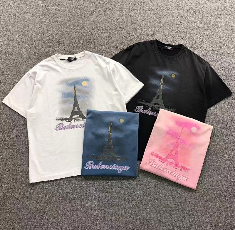 BALENCIAGA T-SHIRT 2201274901（im 170cm 60kg i wear size M in the phot）