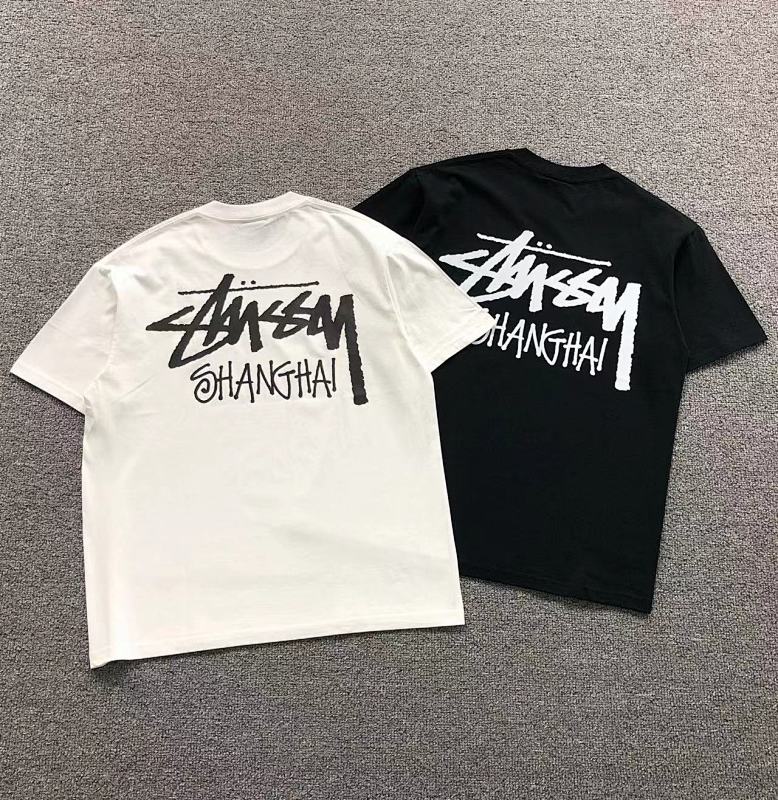 STUSSY T-SHIRT 571213123（im 170cm 60kg i wear size S in the phot）