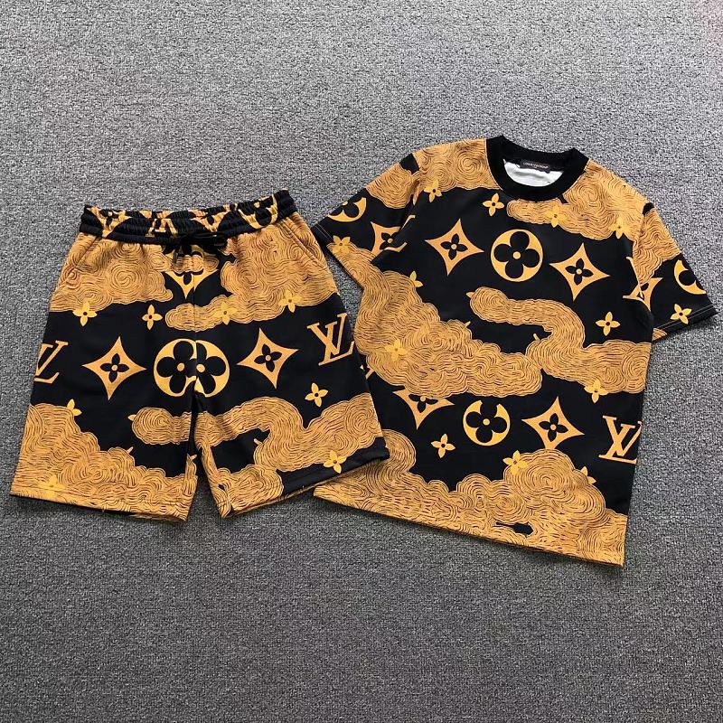 TOP SHORTS LV T-SHIRT SHORTS 22050510125（im 170cm 60kg i wear size L in the phot）
