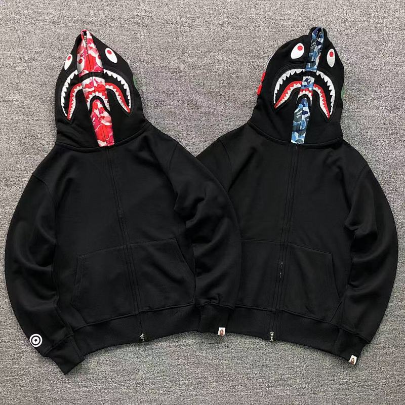 BAPE HOODIE 212240917（im 170cm 57kg i wear size M in the phot）