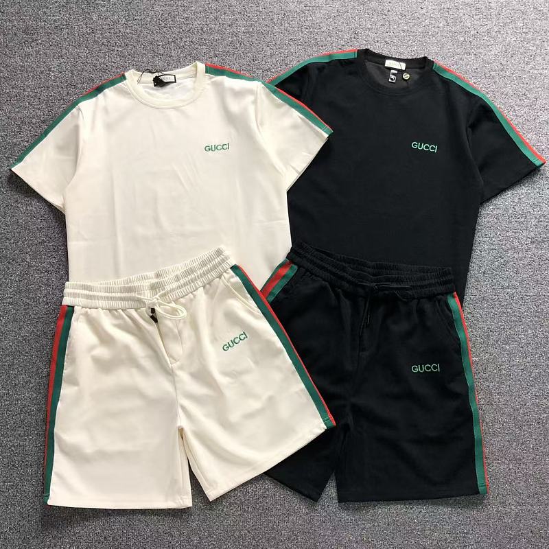 GUCCI T-SHIRT SHORTS 5251219147
