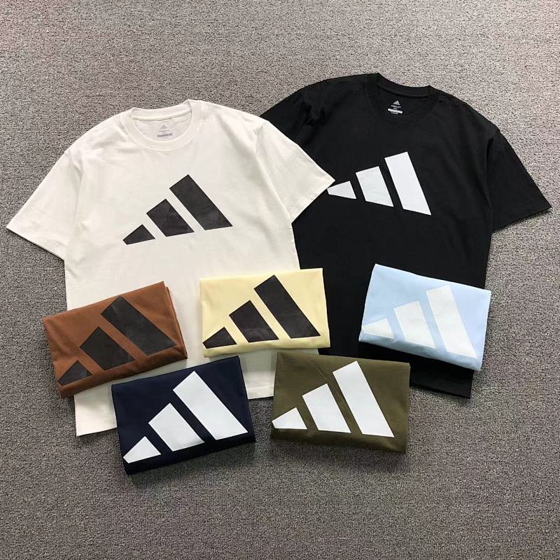 ADIDAS T-SHIRT 2203073801（im 170cm 60kg i wear size 2XL in the phot）