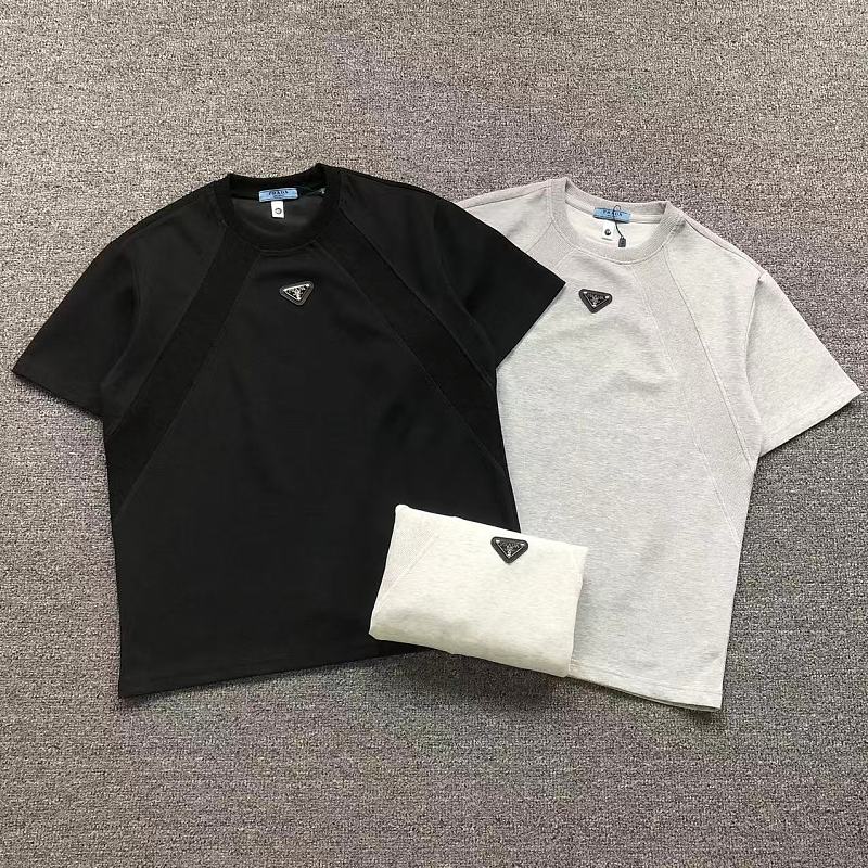 PRADA T-SHIRT 22060937001（im 170cm 60kg i wear size M in the phot）