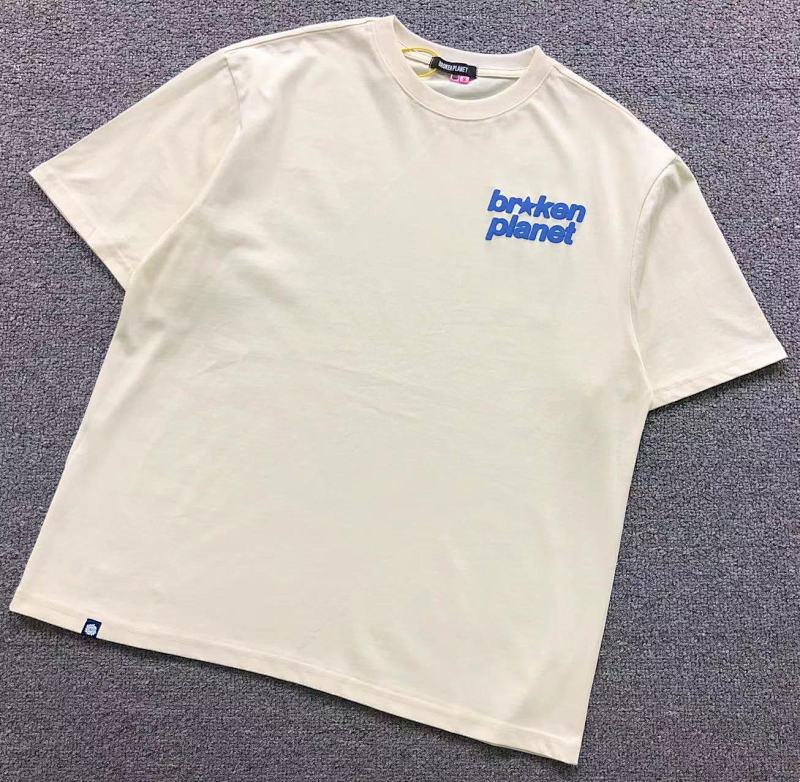 BROKEN PLANET T-SHIRT 3203060717（im 170cm 60kg i wear size S in the phot）