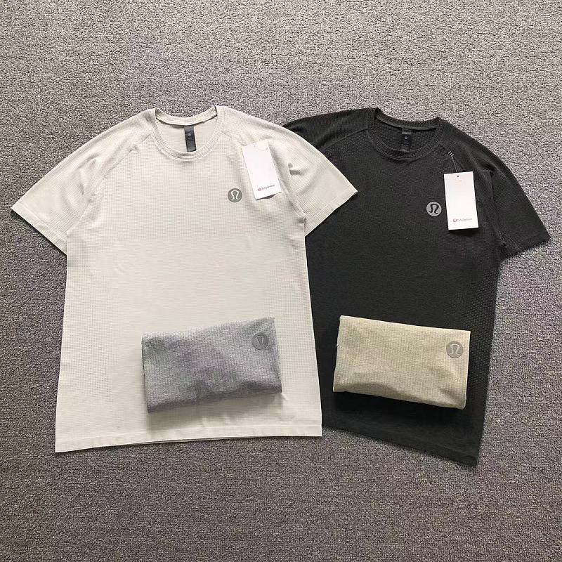LULULEMON T-SHIRT 125946159（im 170cm 60kg i wear size XL in the phot）