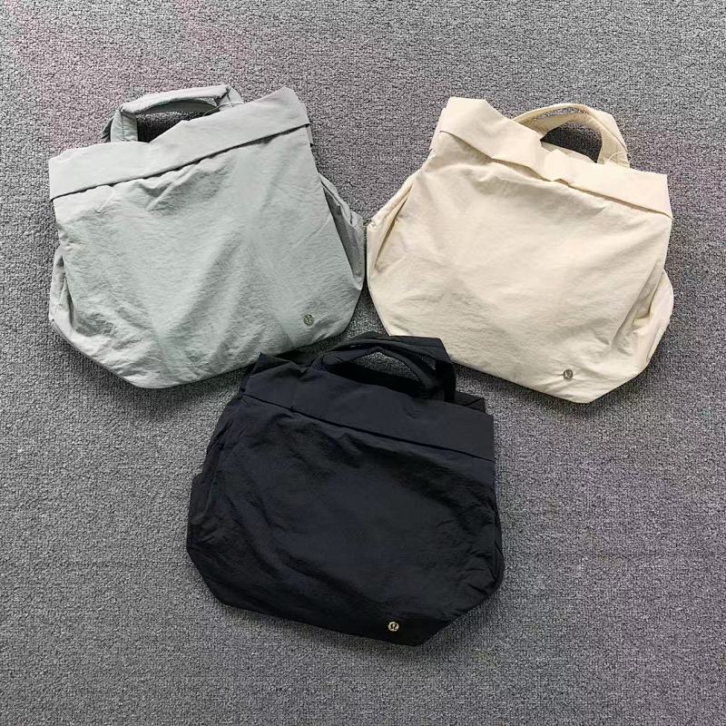 LULULEMON BAG 4106031577 ( 长45CM*宽25CM*高39CM)