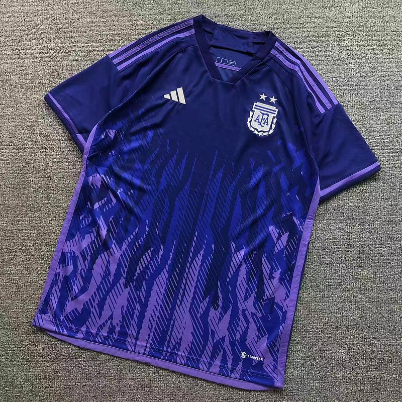 FOOTBALL T-SHIRT 1252637002（im 170cm 60kg i wear size L in the phot）