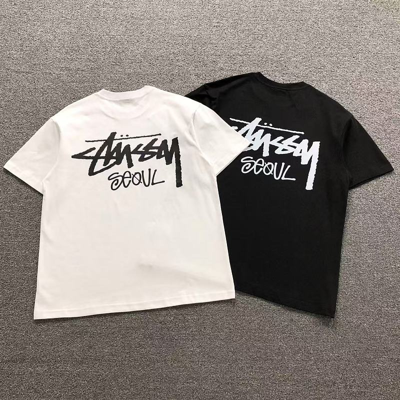 STUSSY T-SHIRT 526160182（im 170cm 60kg i wear size M in the phot）