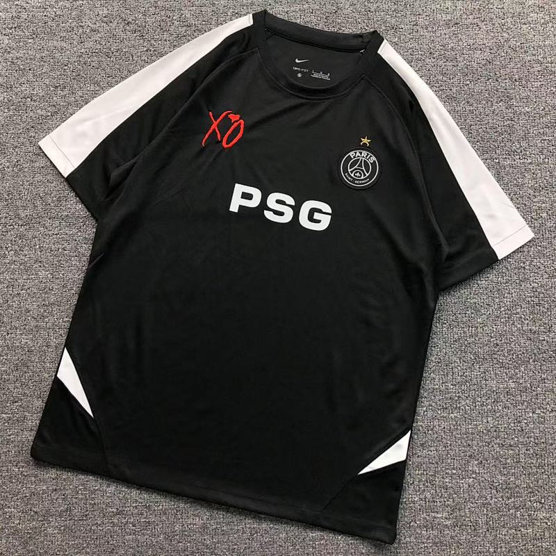 FOOTBALL T-SHIRT 11090925002（im 170cm 60kg i wear size L in the phot)