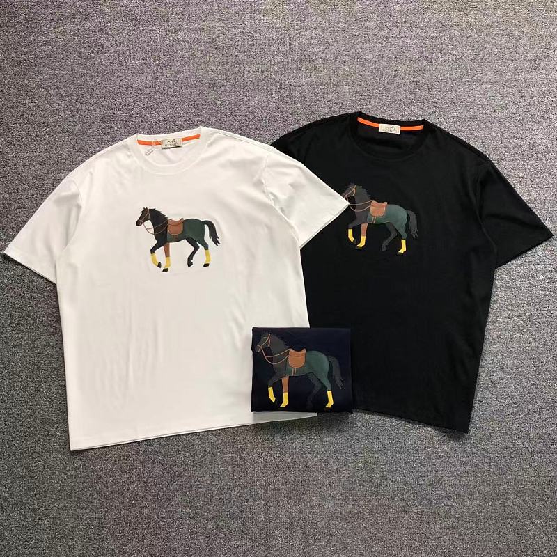 HERMES T-SHIRT 2204173201（im 170cm 60kg i wear size M in the phot）