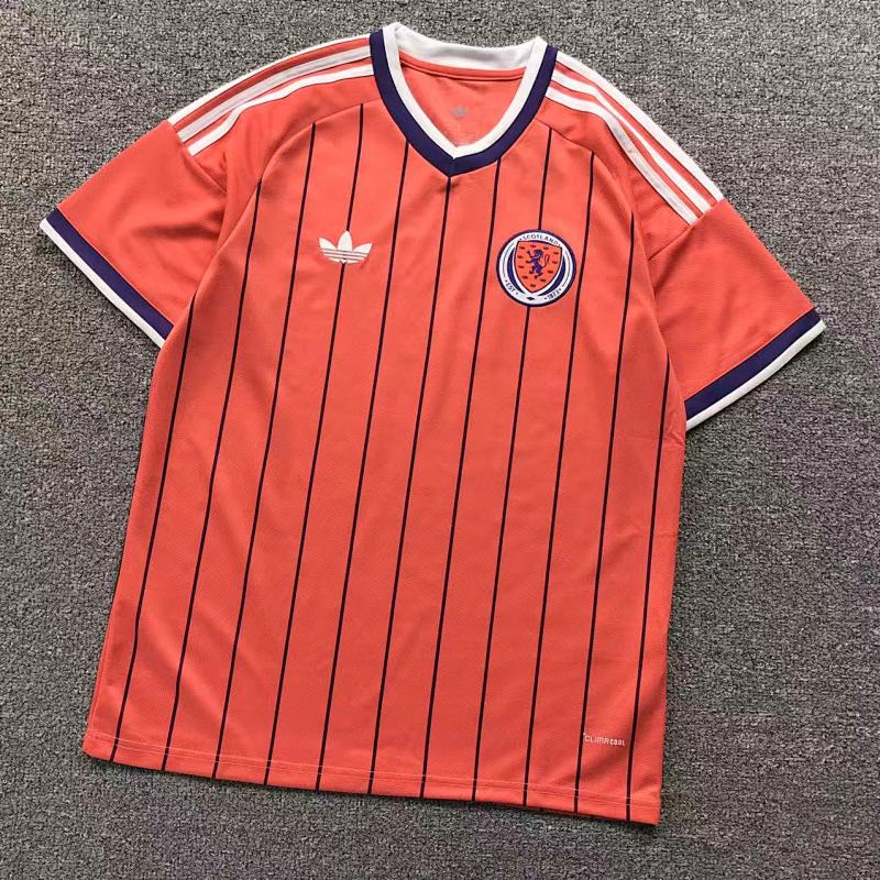 FOOTBALL T-SHIRT 1211629002（im 170cm 60kg i wear size L in the phot）