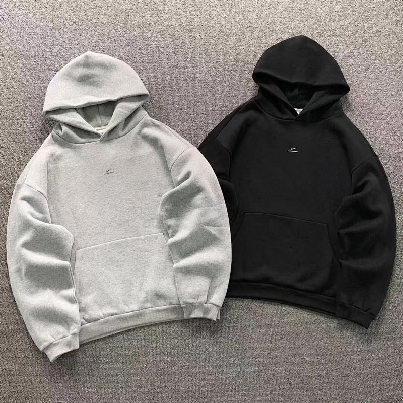 NIKE HOODIE 512011619（im 170cm 60kg i wear size L in the phot）