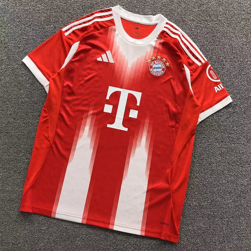 FOOTBALL T-SHIRT 11052316002（ im 170cm 60kg i wear size L in the phot)