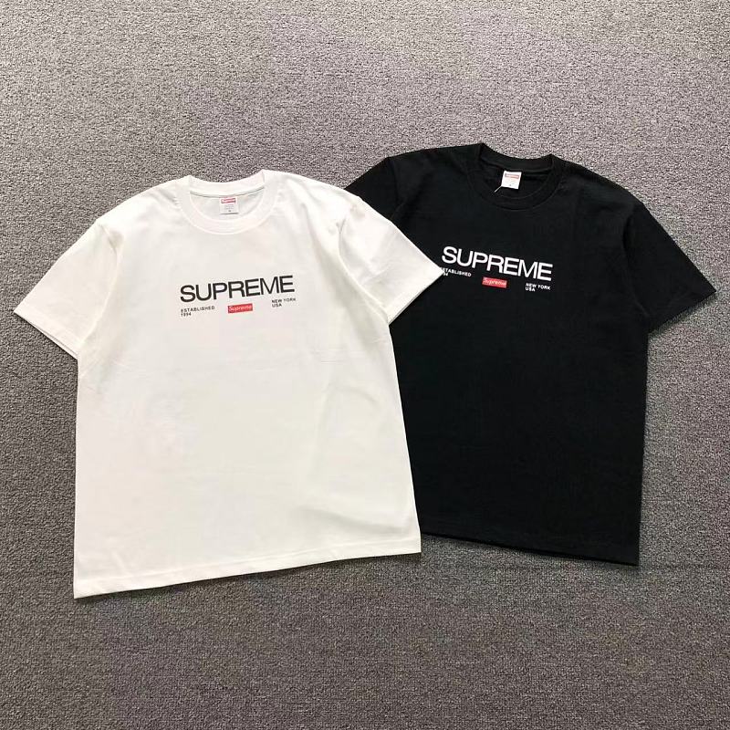 SUPREME T-SHIRT 52080436182（im 170cm 60kg i wear size M in the phot）
