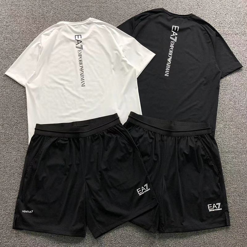 EMPORIO ARMANI T-SHIRT SHORTS 2207091504（im 170cm 60kg i wear size L in the phot）