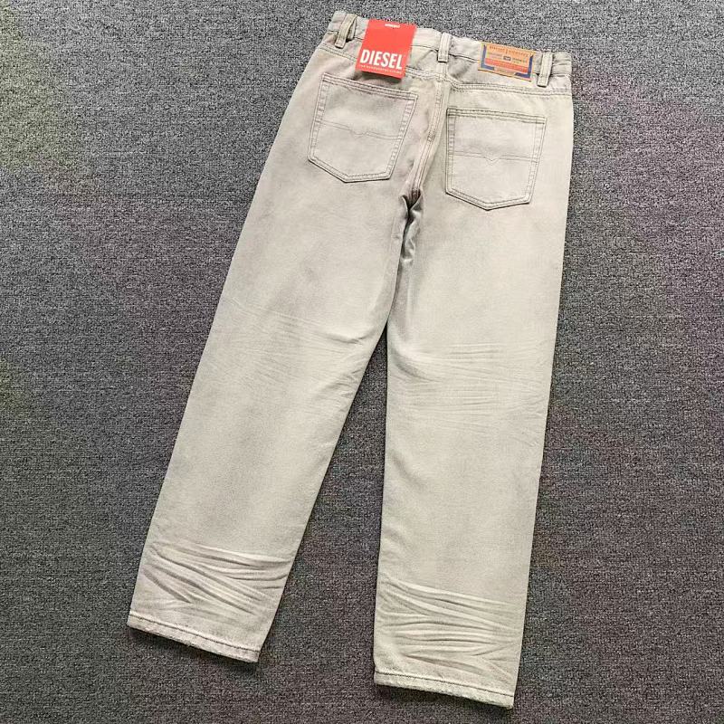 DIESEL TROUSERS 3204081517（im 170cm 60kg i wear size 32 in the phot）