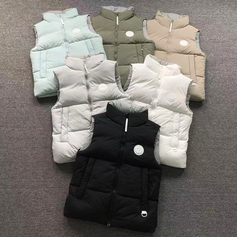 CANADA GOOSE VEST DOWN JACKETS 3208260816（im 170cm 60kg i wear size M in the phot）