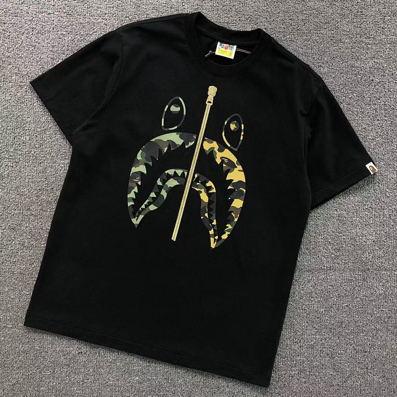 BAPE T-SHIRT 215164511（im 170cm 60kg i wear size M in the phot）