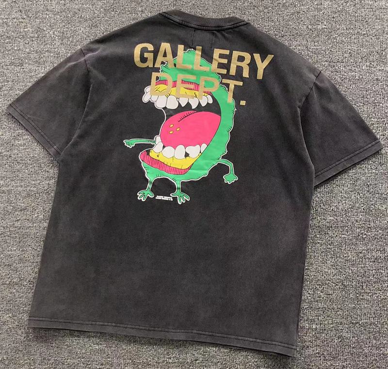 GALLERY DEPT T-SHIRT 312192417（im 170cm 57kg i wear size S in the phot）