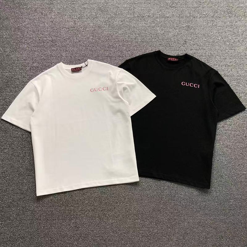 GUCCI T-SHIRT 22050728125（im 170cm 60kg i wear size S in the phot）