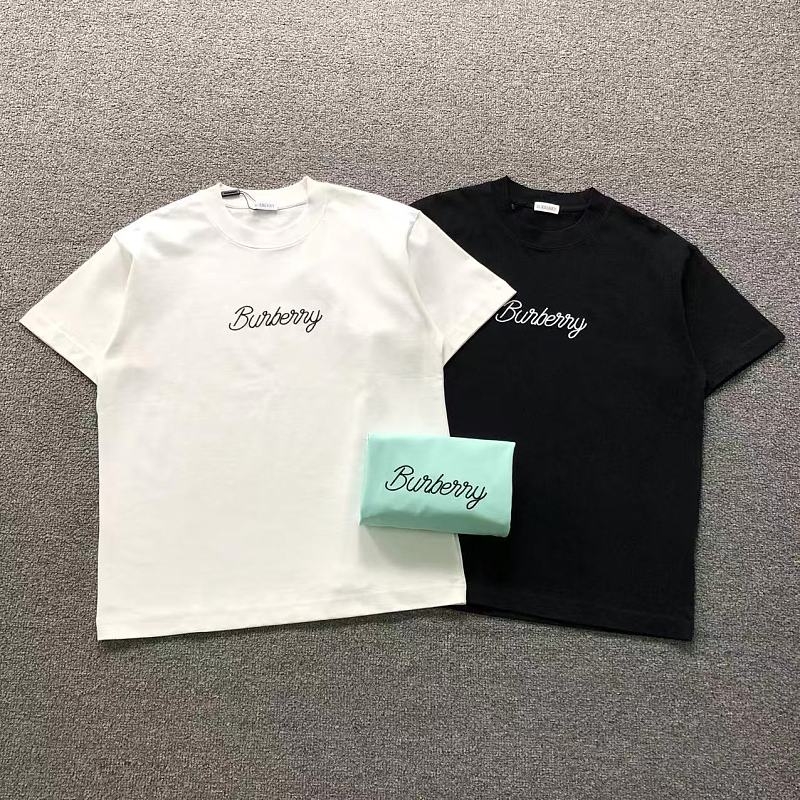 BURBERRY T-SHIRT 5209052981（im 170cm 60kg i wear size S in the phot）