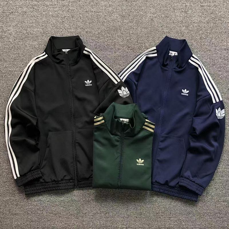 ADIDAS JACKET 11121908159（im 170cm 60kg i wear size XL in the phot）