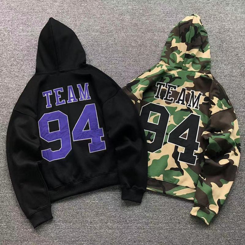 SUPREME HOODIE 11101002119（im 170cm 60kg i wear size M in the phot）