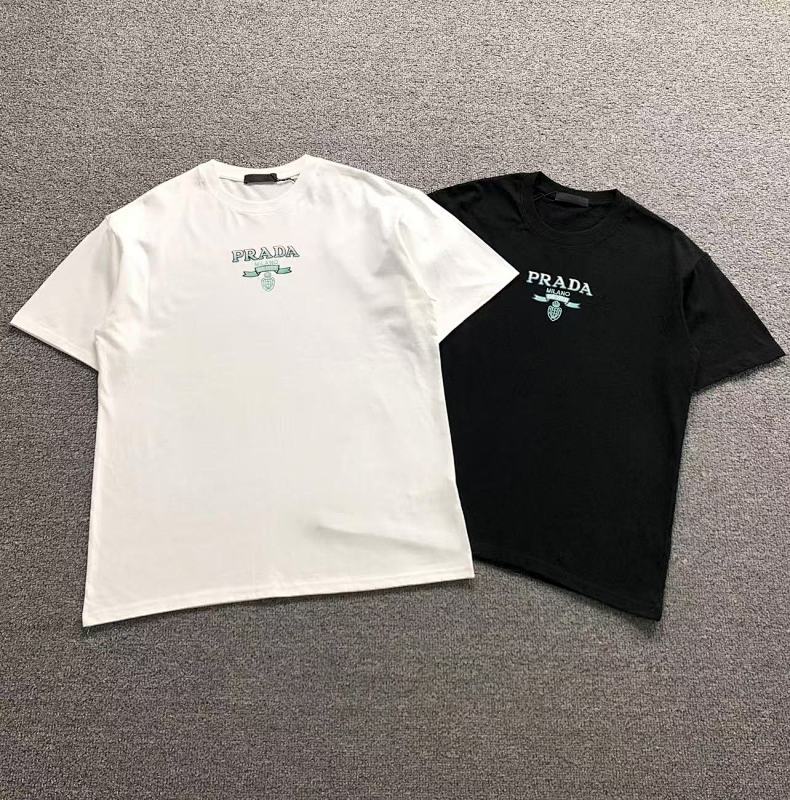 PRADA T-SHIRT 2111060101（im 170cm 60kg i wear size M in the phot）