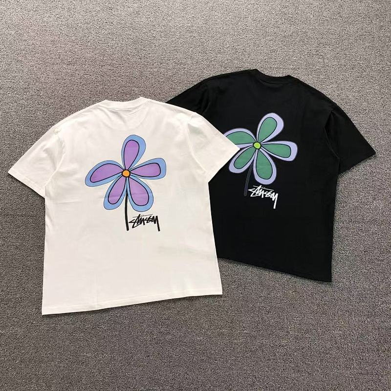 STUSSY T-SHIRT 571204123（im 170cm 60kg i wear size M in the phot）