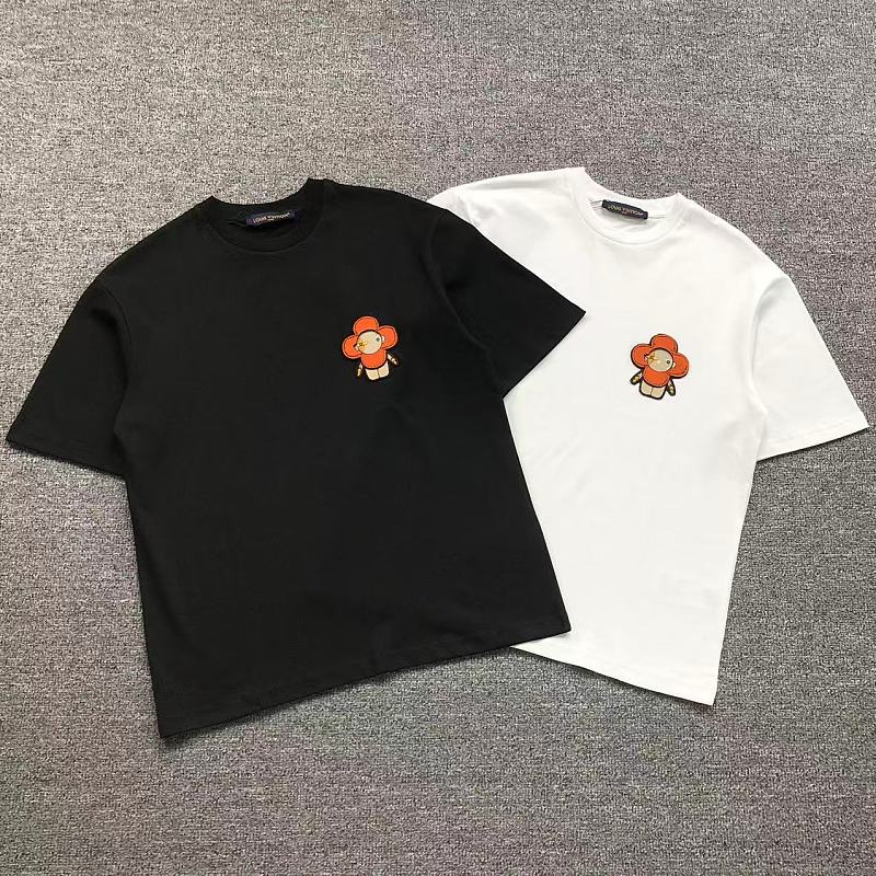 LV T-SHIRT 22050737125（im 170cm 60kg i wear size S in the phot）