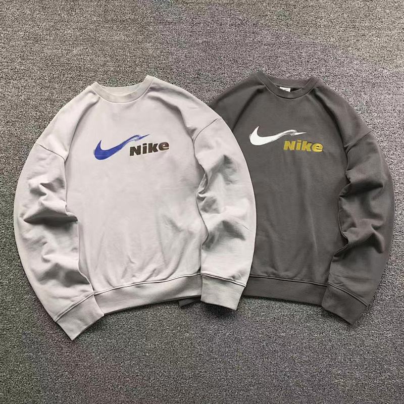 NIKE HOODIE 3109280717（im 170cm 60kg i wear size L in the phot）